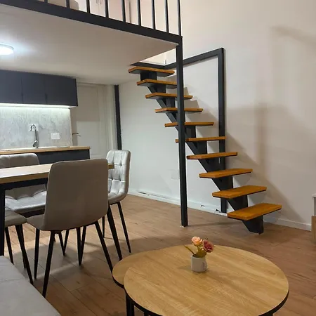 Modern Loft *
